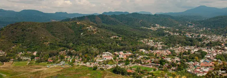 City in a valley © Nairod Reyes